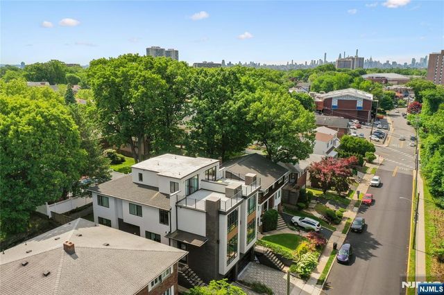 1480 15th Street B, Fort Lee, NJ 07024