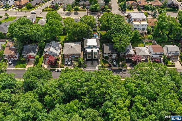 1480 15th Street B, Fort Lee, NJ 07024