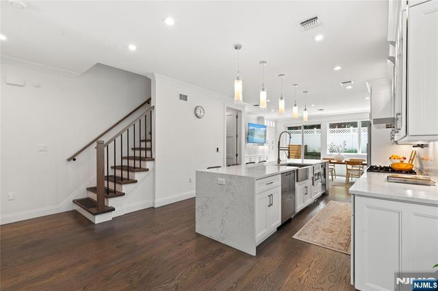 1480 15th Street B, Fort Lee, NJ 07024
