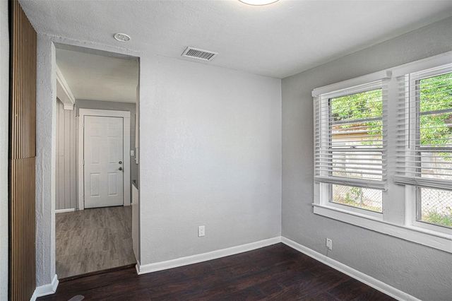 1603 E 33RD AVENUE, Tampa, FL 33610