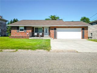 306 W Benita Drive, Mingo Junction, OH 43938