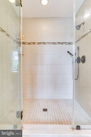 6109 KIRBY RD, Bethesda, MD 20817