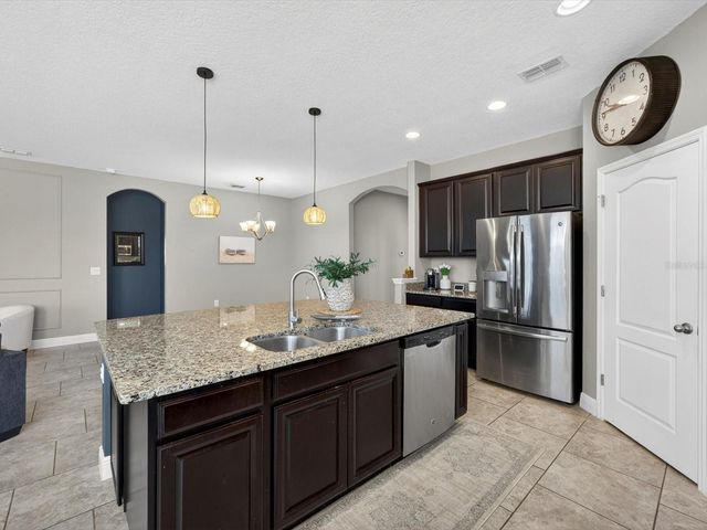 120 WHIRLAWAY DRIVE, Davenport, FL 33837