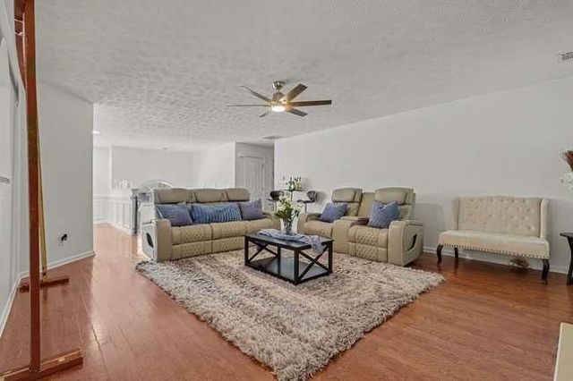 985 Under Ct, Sugar Hill, GA 30518