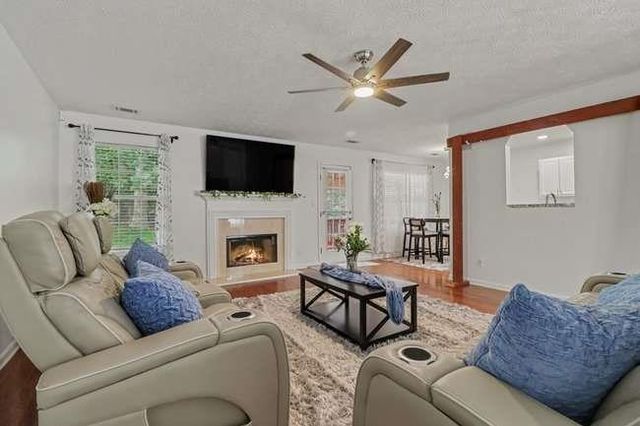 985 Under Ct, Sugar Hill, GA 30518