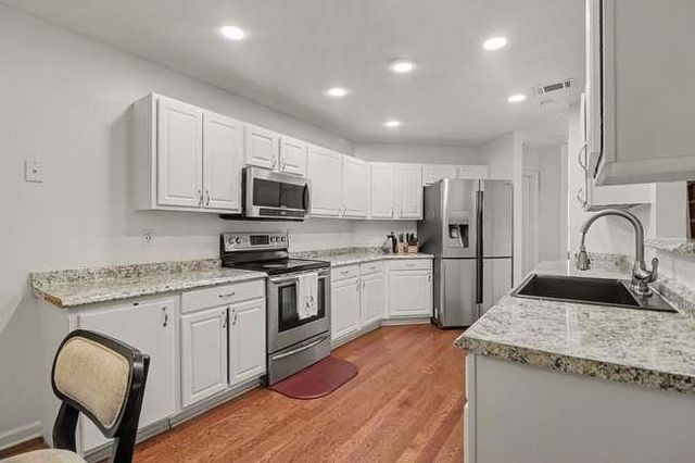 985 Under Ct, Sugar Hill, GA 30518