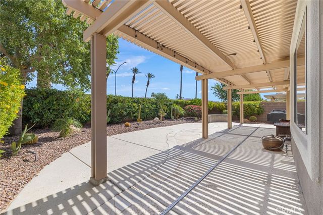 78122 Vinewood, Palm Desert, CA 92211