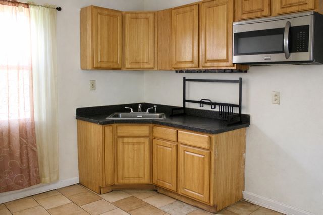 7529 S EMERALD Avenue, Chicago, IL 60620