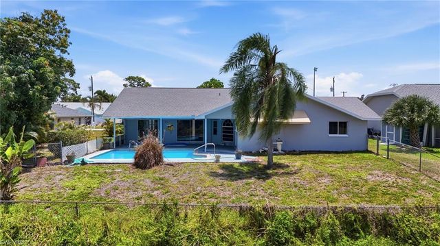 17306 Meadow Lake CIR, Fort Myers, FL 33967