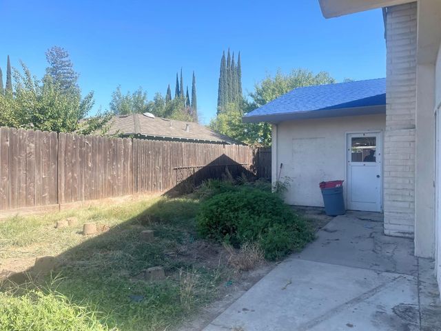 2901 Hagen Way, Modesto, CA 95355