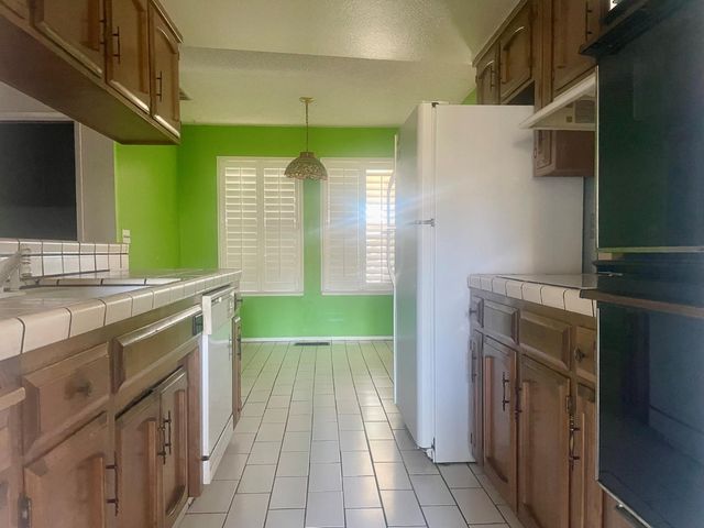 2901 Hagen Way, Modesto, CA 95355