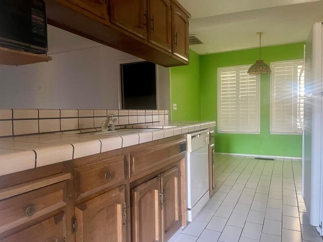2901 Hagen Way, Modesto, CA 95355