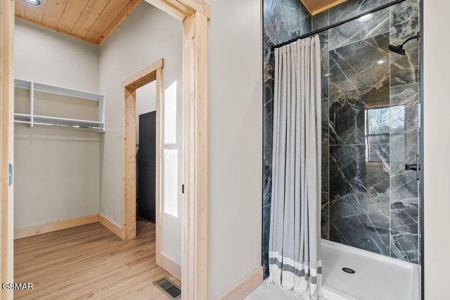 2221 Legend Drive, Sevierville, TN 37876