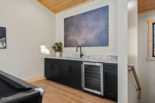 2221 Legend Drive, Sevierville, TN 37876