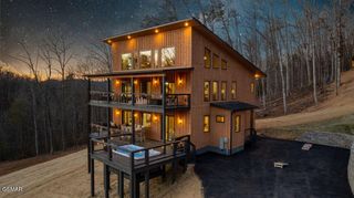 2221 Legend Drive, Sevierville, TN 37876