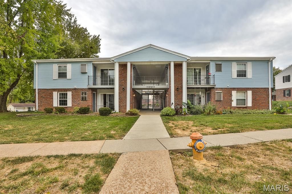 1405 Durango Lane 3, Fenton, MO 63026