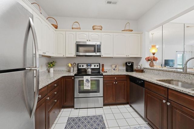 800 Castleford Cir Apt 1C, Myrtle Beach, SC 29572