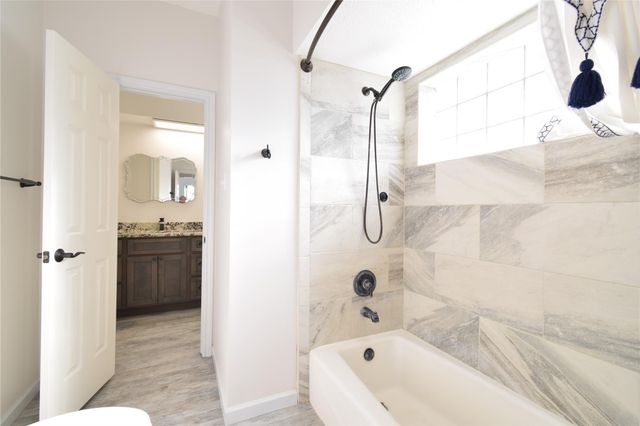 179 April Waters Drive N, Conroe, TX 77356