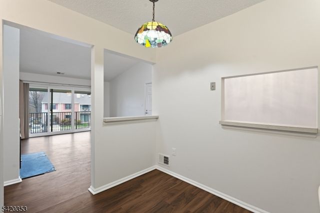 48 Taylor Dr, Franklin Twp., NJ 08823