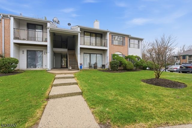 48 Taylor Dr, Franklin Twp., NJ 08823