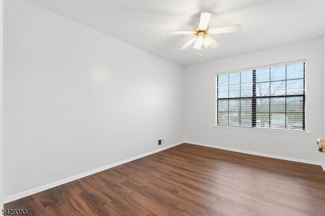 48 Taylor Dr, Franklin Twp., NJ 08823