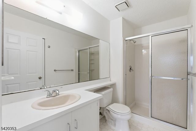 48 Taylor Dr, Franklin Twp., NJ 08823