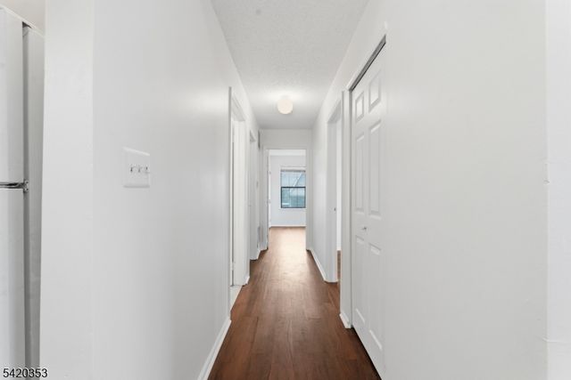 48 Taylor Dr, Franklin Twp., NJ 08823