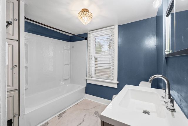 2120 S Main St, Hopkinsville, KY 42240