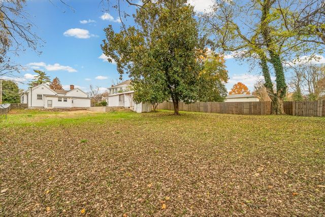 2120 S Main St, Hopkinsville, KY 42240