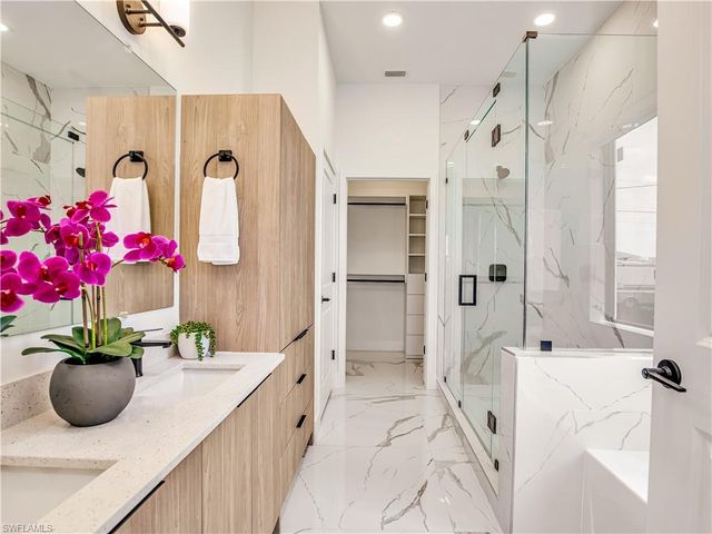 1140 NE 5th PL, Cape Coral, FL 33909