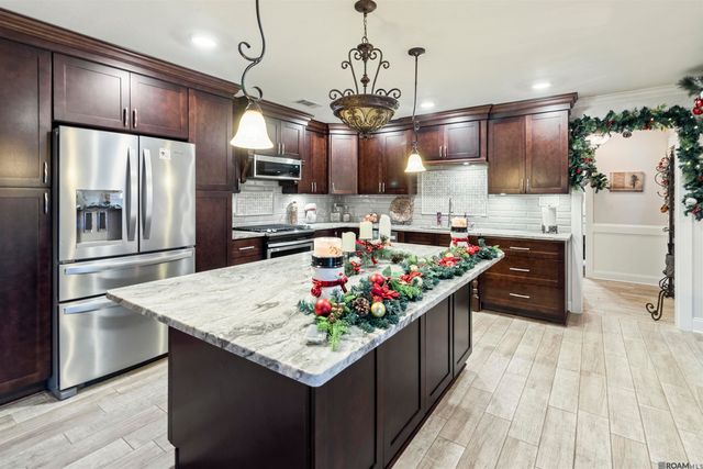 185 W Pinewood Dr, Slidell, LA 70458