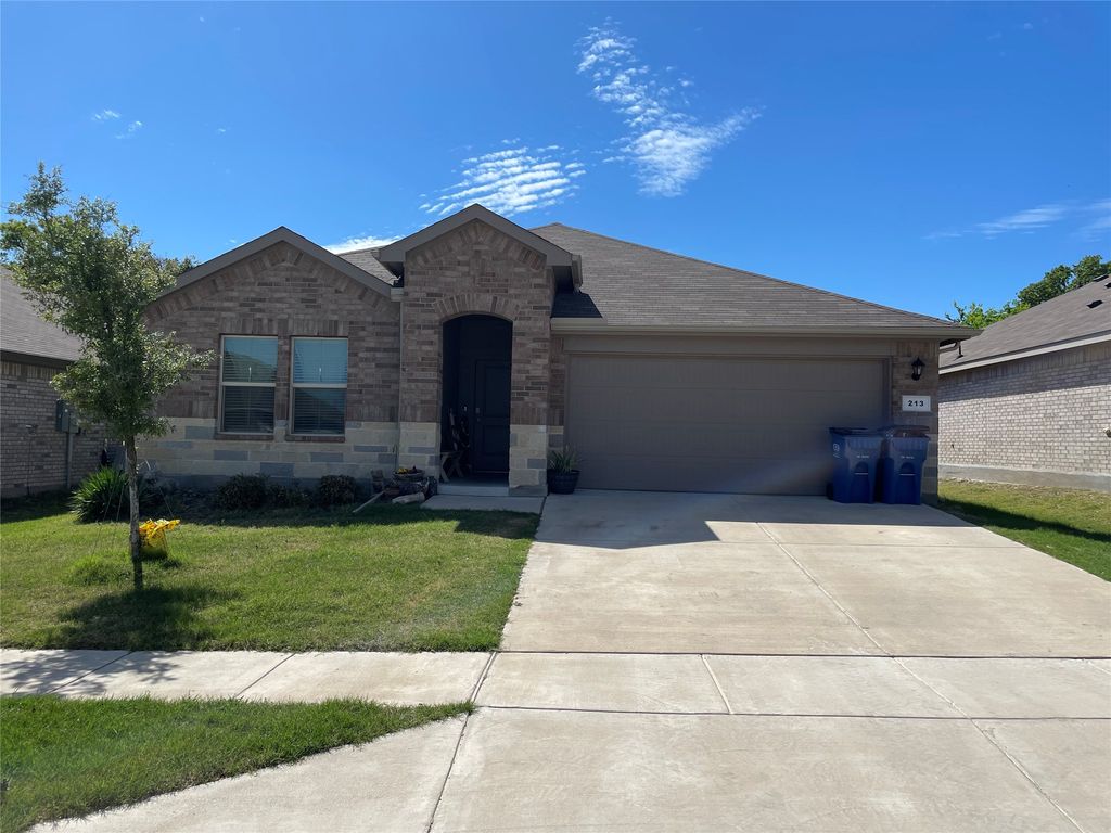 213 Asheville Street, Azle, TX 76020