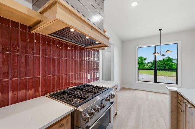 210 Kilkenny Road, Poolville, TX 76487
