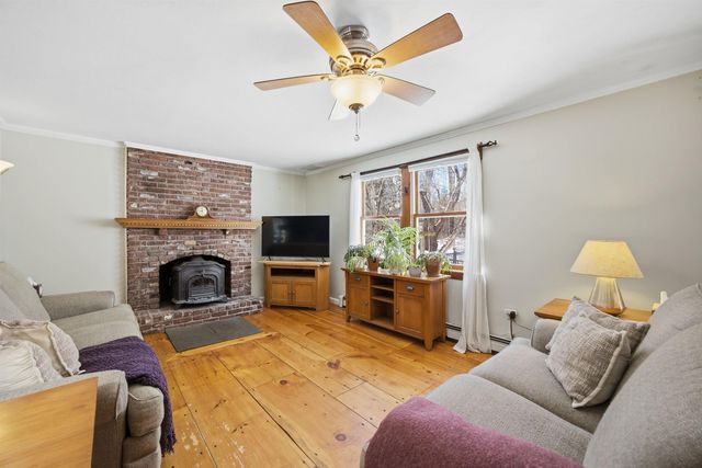 26 Jonathan Lane, Bow, NH 03304