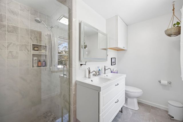 26 Jonathan Lane, Bow, NH 03304