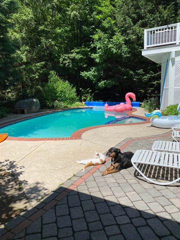 26 Jonathan Lane, Bow, NH 03304