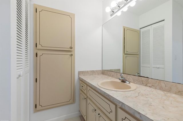 11927 Suellen Circle, Wellington, FL 33414