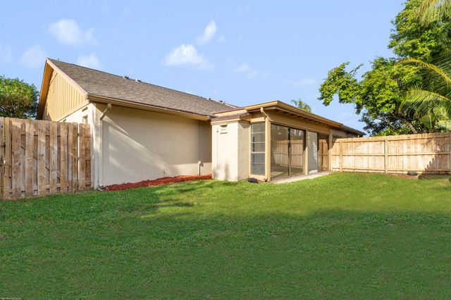 11927 Suellen Circle, Wellington, FL 33414