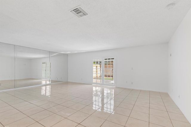 11927 Suellen Circle, Wellington, FL 33414