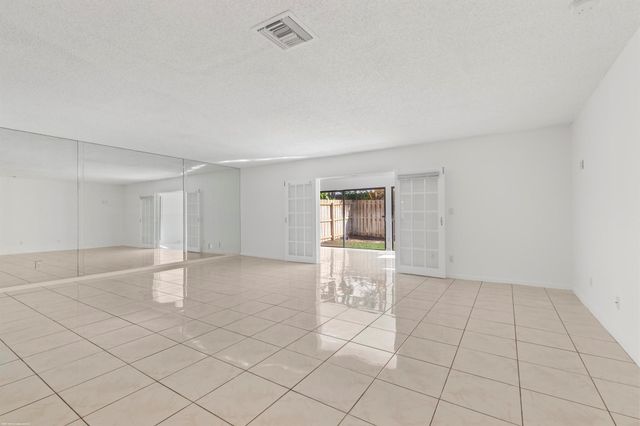 11927 Suellen Circle, Wellington, FL 33414