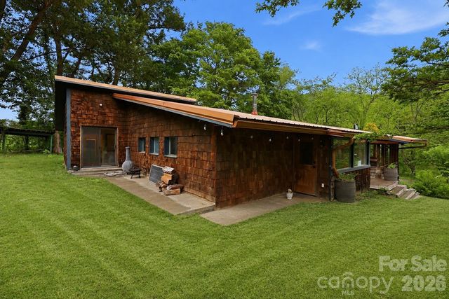 250 Potato Branch Road, Leicester, NC 28748