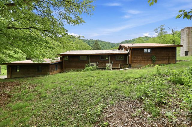 250 Potato Branch Road, Leicester, NC 28748