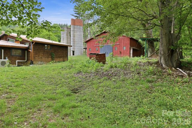 250 Potato Branch Road, Leicester, NC 28748
