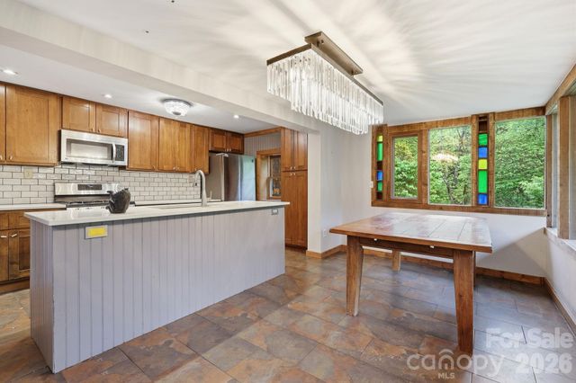 250 Potato Branch Road, Leicester, NC 28748