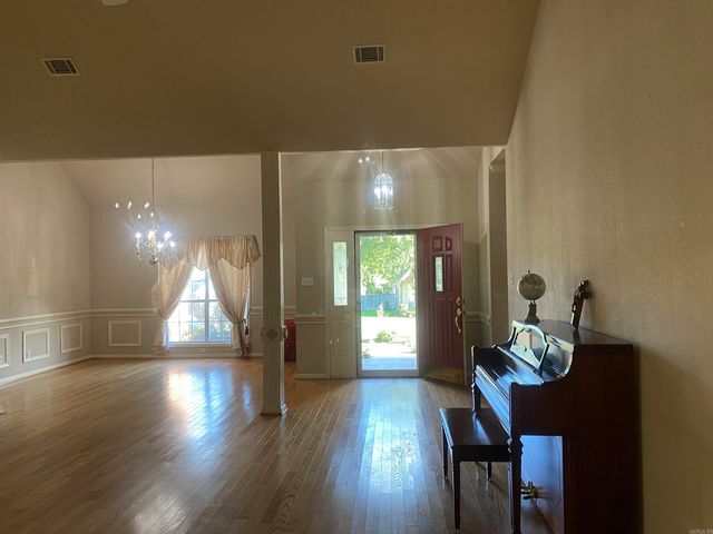 3328 Meadow Creek Drive, Bryant, AR 72022