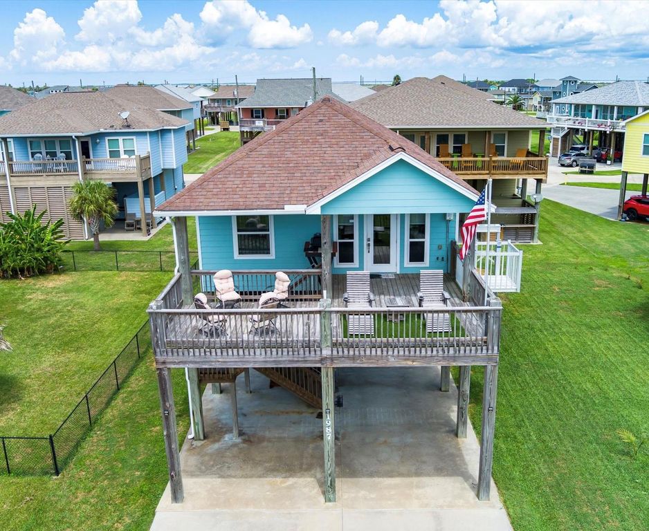 1987 Matt Drive, Crystal Beach, TX 77650