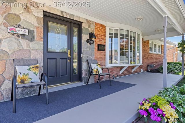 35481 Hathaway Street, Livonia, MI 48150