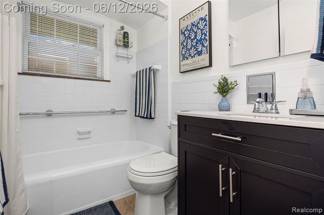 35481 Hathaway Street, Livonia, MI 48150