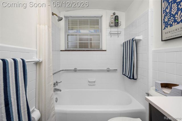 35481 Hathaway Street, Livonia, MI 48150
