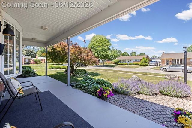 35481 Hathaway Street, Livonia, MI 48150